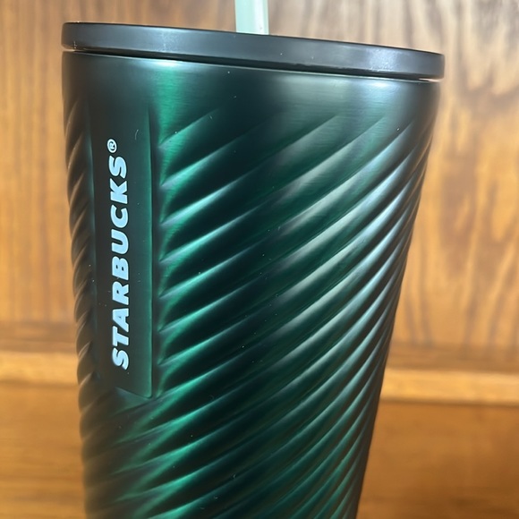 Green Textured Venti Starbucks Tumbler - Picture 2 of 3